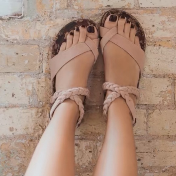 womens muk luk sandals